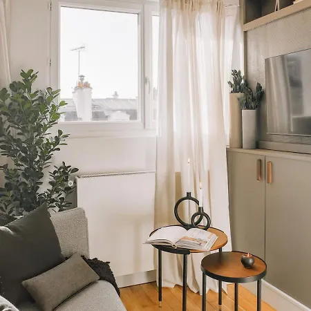 Astor - Et Balcon A Batignolles * פריז